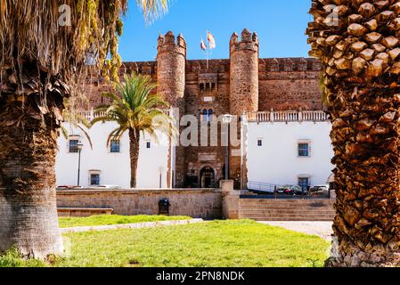 Der Palast der Herzöge von Feria, der Palacio de los Duques de Feria oder das Schloss von Zafra ist eine gotische Burg in Zafra, 1443. Am 3. Juni 1931 war es aus Stockfoto