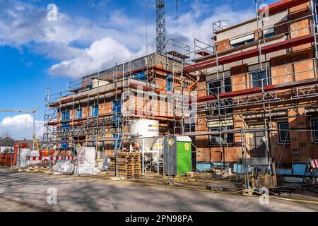 Neues Entwicklungsviertel, rund 140 Einzel- und Halbfreihäuser im Süden von Duisburg gebaut, verschiedene Bauherren, Muscheln, Bauwerke Stockfoto