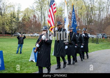 2023, April 16. Massachusetts. 10. Jahre harter Ruck-Marathon der Military Friends Foundation, organisiert mit dem Boston Marathon Assoc Stockfoto