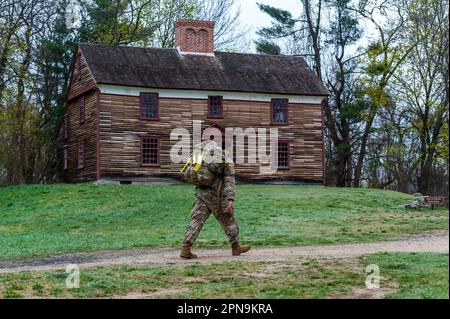 2023, April 16. Massachusetts. 10. Jahre harter Ruck-Marathon der Military Friends Foundation, organisiert mit dem Boston Marathon Assoc Stockfoto