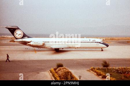 Ein McDonnel Douglas DC9 der inländischen Fluggesellschaft ATI (Aero Trasporti Italiani), Tochtergesellschaft von Alitalia, am Flughafen Reggio Calabria Anfang der achtziger Jahre Stockfoto