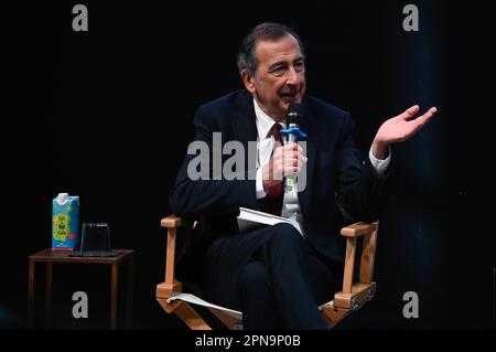 Mailand, Italien. 17. April 2023. Mailand, Präsentation des Buches von Pier Ferdinando Casini "Es war einmal Politik". Auf dem Foto: Beppe Sala Credit: Independent Photo Agency/Alamy Live News Stockfoto