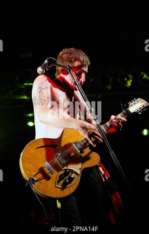 Tim Rogers von Ihnen bin ich live beim Big Day Out Musikfestival. Sydney Showground, Homebush, Sydney, Australien. 25.01.07. Stockfoto