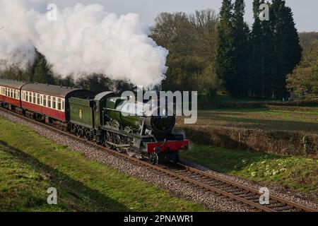 Wightwick Hall im Dampf bei der Bluebell Railway Stockfoto