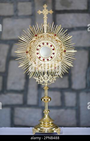 Bai-Dau-Kirche. Das Heilige Sakrament. Eucharistische Bewunderung. Vung Tau. Vietnam. Stockfoto
