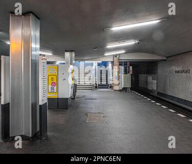 Die U-Bahn-Station Hansaplatz wurde 1961 eröffnet und bedient die Linie U9, Hansaviertel, Mitte-Berlin Stockfoto