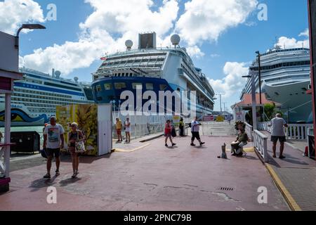 Kreuzfahrtschiffe in St. Jo Stockfoto