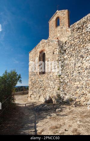 Die Kirche San Lorenzo während des Ausflugs zur Ampel Capo Noli, Klettern von Varigotti. Noli, Savona, Ligurien, Italien Stockfoto