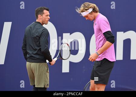 München. 18. April 2023. Alexander ZVEREV (GER) mit seinem Trainer Tobias KAMKE während des Trainings, Tennis BMW Open 2023 am 18. April 2023 in München. Kredit: dpa/Alamy Live News Stockfoto