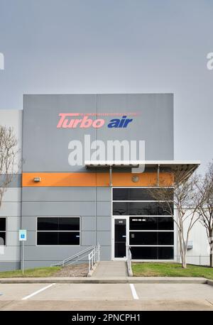 Houston, Texas, USA 02-25-2023: Turbo Air Business Exterieur in Houston, TX. Hauptsitz des Kühlschrankherstellers. Stockfoto