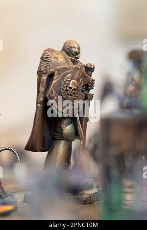 Set von spielenden Action-Figuren, Warhammer 40.000 Miniatur-Figur Stockfoto