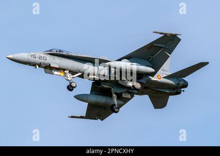 Boeing F/A-18 Hornet-Kampfflugzeuge der spanischen Luftwaffe, Ankunft auf dem Luftstützpunkt Leeuwarden. Leeuwarden, Niederlande - 19. April 2018 Stockfoto