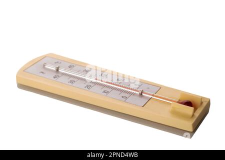 Ein Thermometer zur Messung der Raumtemperatur, Makro, isoliert auf weißem Hintergrund. Stockfoto