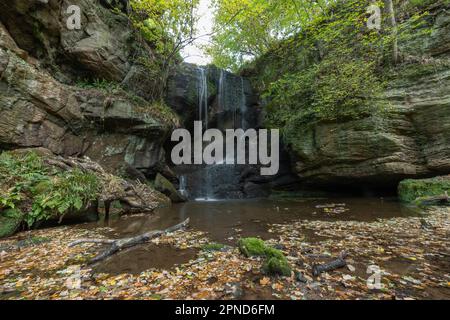 Roughting Linn Waterfall am 18. Oktober 2022 in Northumberland, England. Kredit: SMP News Stockfoto