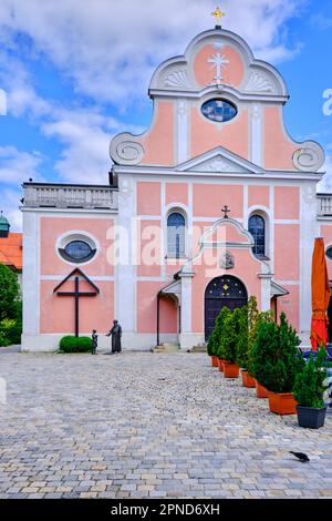 Kapuzinerkloster St. Joseph auf dem Klosterplatz in der Innenstadt von Immenstadt im Allgäu, Bayern, Deutschland, Europa. Stockfoto