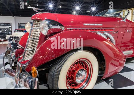 Sparkford.Somerset.United Kingdom.März 26. 2023.im Haynes Motor Museum in so ist ein Auburn 852 Supercharged Boat Tail Speedster aus dem Jahr 1936 zu sehen Stockfoto