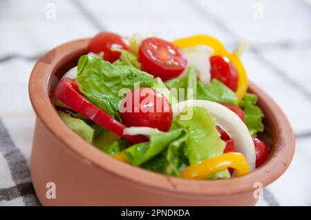 Frischer Salat Stockfoto