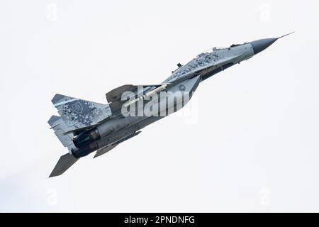 SLIAC/SLOWAKEI - August 3, 2019: Slowakische Luftwaffe als Mikoyan-Gurevich MiG-29 Fulcrum Fighter jet Anzeige an Siaf slowakischen International Air Fest 2019 Stockfoto