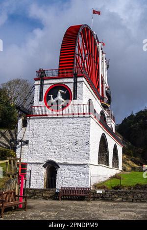 Das Laxey Wheel, auch bekannt als Lady Isabella, das größte funktionierende Wasserrad der Welt, befindet sich auf der Isle of man. Stockfoto