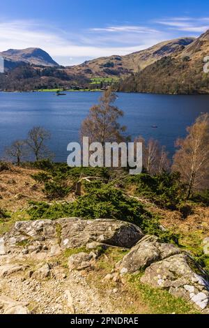 Blick über Ullswater in Richtung Glenridding vom Pfad zwischen Glenridding und Howtown. Stockfoto