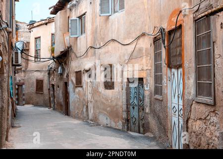 Enge Straße in der Altstadt von Damaskus, Syrien, Stockfoto