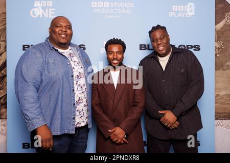 BLACK OPS, Comedy-Serie auf BBC One und BBC iPlayer von BBC Studios Comedy. Francis Ezekie (L), Akemnji Ndifornyen (C), Hammed Animashaun (R). Stockfoto