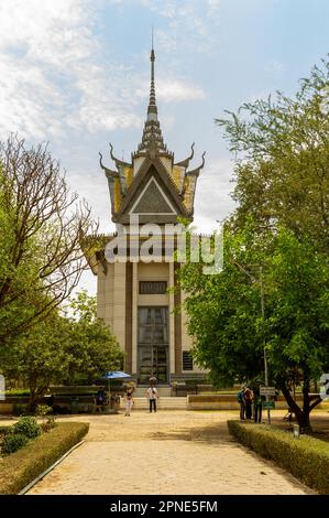 Die buddhistische Stupa im Cheung Ek Genocidal Center, Phnom Penh, Kambodscha Stockfoto