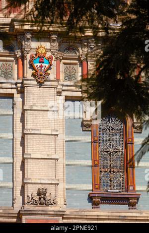 Ein Detail über der Hauptfassade des „Palacio de Aguas Corrientes“ im französischen Renaissance-Architekturstil, Balvanera, Buenos Aires, Argentinien. Das p Stockfoto