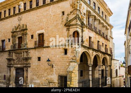 Palast von Carvajal Vargas oder der Herzöge von San Carlos. Trujillo, Cáceres, Extremadura, Spanien, Europa Stockfoto