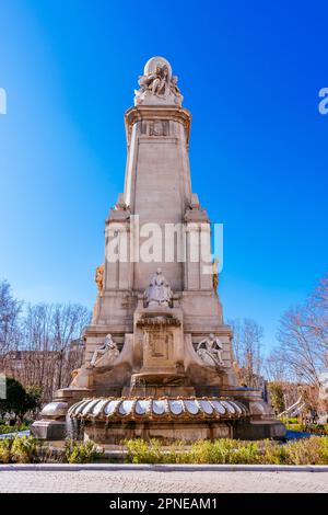 Nordöstliche Seite des Denkmals Cervantes. Plaza de España - Spanischer Platz. Madrid, Comunidad de Madrid, Spanien, Europa Stockfoto