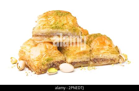 Leckeres Baklava isoliert auf weißem Hintergrund, Nahaufnahme Stockfoto