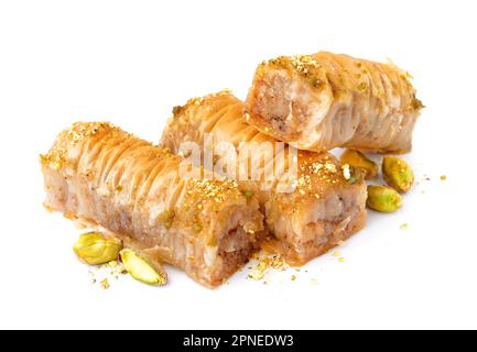 Leckeres Baklava isoliert auf weißem Hintergrund, Nahaufnahme Stockfoto