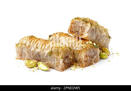 Leckeres Baklava isoliert auf weißem Hintergrund, Nahaufnahme Stockfoto