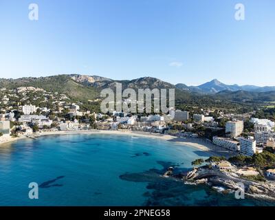 Paguera Palmira Beach in Calvia aus der Vogelperspektive auf Mallorca Stockfoto