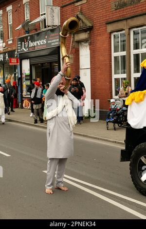 Ransingha wird im Derby Vaisakhi Nagar Kirtan 2023 gespielt Stockfoto