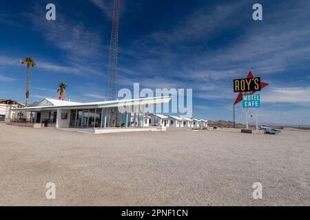 Amboy CA USA 18 2023. Februar: Roy's Motel and Cafe Roadside Attraction an der Route 66 Stockfoto