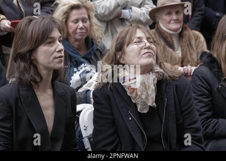 Paris, Frankreich. 10. März 2016. Einweihungszeremonie der Gedenkplakette zu Ehren von Serge Gainsbourg von Delphine Bürklic Stockfoto