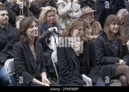 Paris, Frankreich. 10. März 2016. Einweihungszeremonie der Gedenkplakette zu Ehren von Serge Gainsbourg von Delphine Bürklic Stockfoto