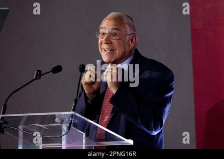 Nicht exklusiv: 18. April 2023, Mexiko-Stadt, Mexiko: Der Sekretär der Organisation für wirtschaftliche Zusammenarbeit und Entwicklung, Jose Angel Gurria Trev Stockfoto