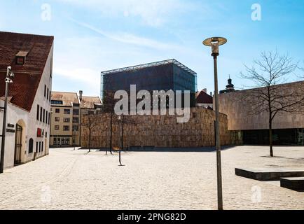 Jakobsplatz mit Ohel-Jakob-Synagoge (Zentrum), Stadtmuseum (links), Jüdisches Gemeindezentrum (rechts), München, Oberbayern, Deutschland Stockfoto