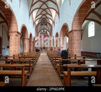 Romanische Basilika, Heiliges Kreuz mit der Fliegengitter, Benediktinerkloster Wechselburg, Innere, Wechselburg, Sachsen, Deutschland Stockfoto