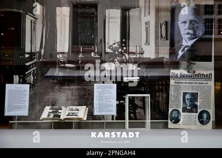 Schaufenster, Karstadt Flagship Store, Wismar, Mecklenburg-Vorpommern, Deutschland Stockfoto