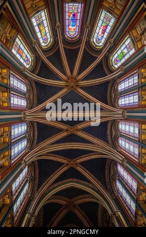 Gewölbe des Chors und Apse, Kirche Saint-Germain-des-Prés, Paris, Frankreich Stockfoto