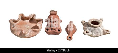 Verschiedene terrakotta Öllampen von links nach rechts 1. Eisenzeit 10. Jahrhundert v. Chr. 2. Ägyptischen Gott hellenistischen Faiyum 2. vorchristlichen Jahrhundert. 3. Ägyptischen öl Lampe i Stockfoto