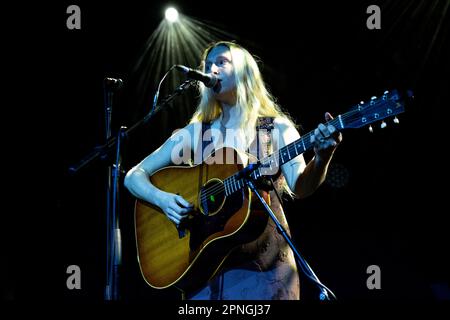 Mailand, Italien. 18. April 2023. Billie Marten tritt am 18 2023. April live in Alcatraz in Mailand auf (Foto: Mairo Cinquetti/NurPhoto). Kredit: NurPhoto SRL/Alamy Live News Stockfoto