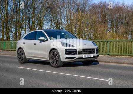 2020 Porsche Cayenne V6 Auto T 340 V6 Tiptronic S Auto Start/Stop Grey Car SUV Benzinmotor 2995 cm3 Stockfoto