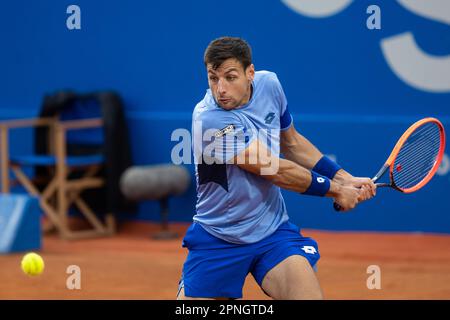 Barcelona, Spanien. 18. April 2023. BARCELONA, SPANIEN - 18. APRIL: .Bernabe Zapata während des Barcelona Open Banc Sabadell 70 Trofeo Conde de Godo Spiels gegen Roberto Bautista im Real Club de Tenis Barcelona am 18. April 2023 in Barcelona, Spanien (Kreditbild: © Gerard Franco/DAX via ZUMA Press Wire) NUR REDAKTIONELLE VERWENDUNG! Nicht für den kommerziellen GEBRAUCH! Stockfoto