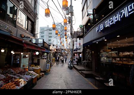 Sejong Food Street in Chebu-dong, Seoul, Südkorea Stockfoto