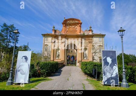 Fassade des Nationalmuseums von Giuseppe Verdi in der Villa Pallavicino in Busseto, Parma, Italien Stockfoto