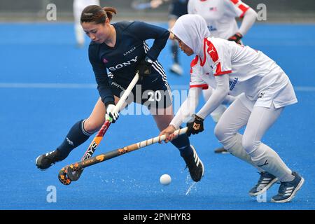 Changzhou, Chinas Provinz Jiangsu. 19. April 2023. Kobayashi Kurumi von Sony HC tritt beim 3. Runde Spiel zwischen Sony HC und Malaysia beim „Two Lakes Innovation Cup“ 1. an. Das internationale Einladungsturnier für weibliches Hockey findet am 19. April 2023 in Changzhou, der Provinz Jiangsu in Ostchina, statt. Kredit: Shi Kang/Xinhua/Alamy Live News Stockfoto